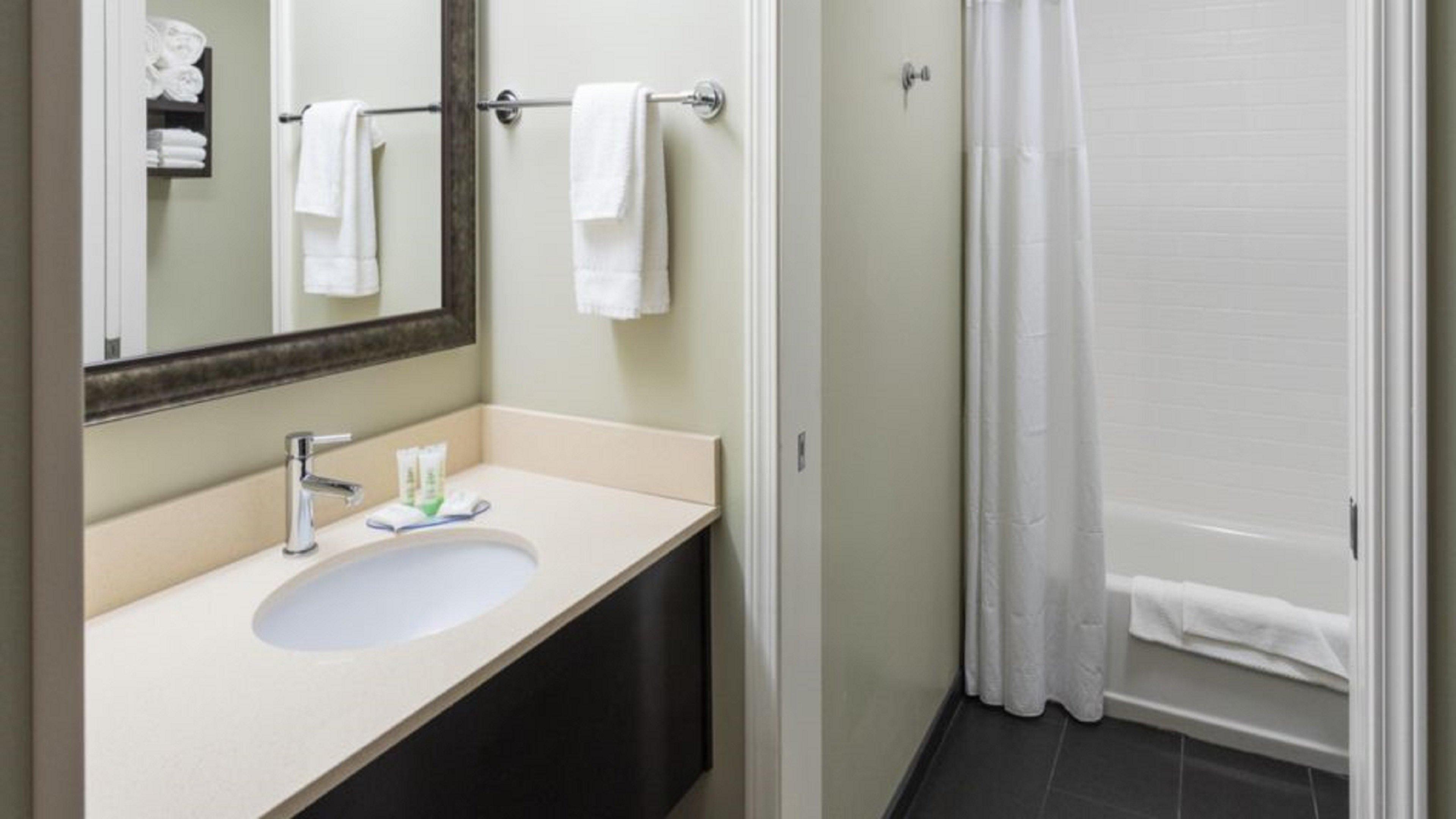 Studio Queen Suite